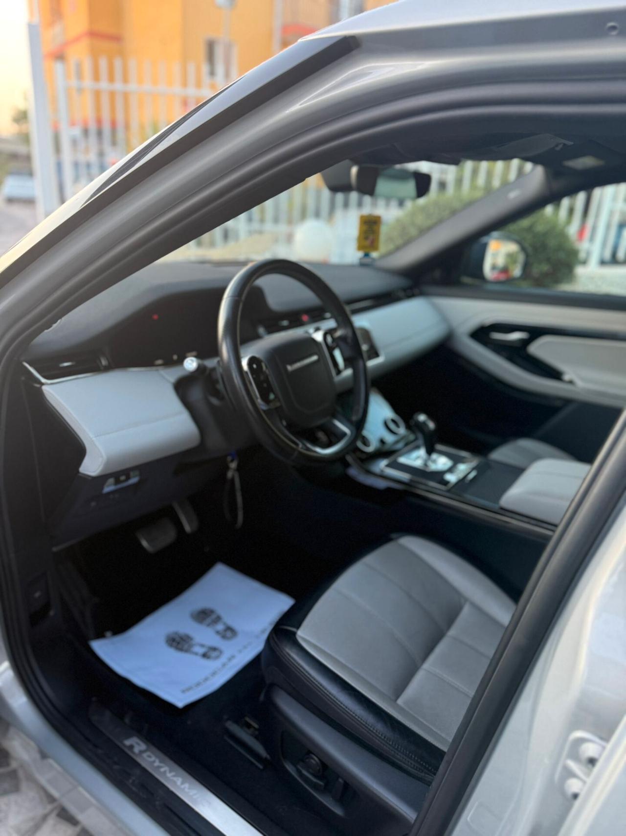 Range Rover Evoque 2.0D I4-L.Flw 150 CV R-Dynamic S