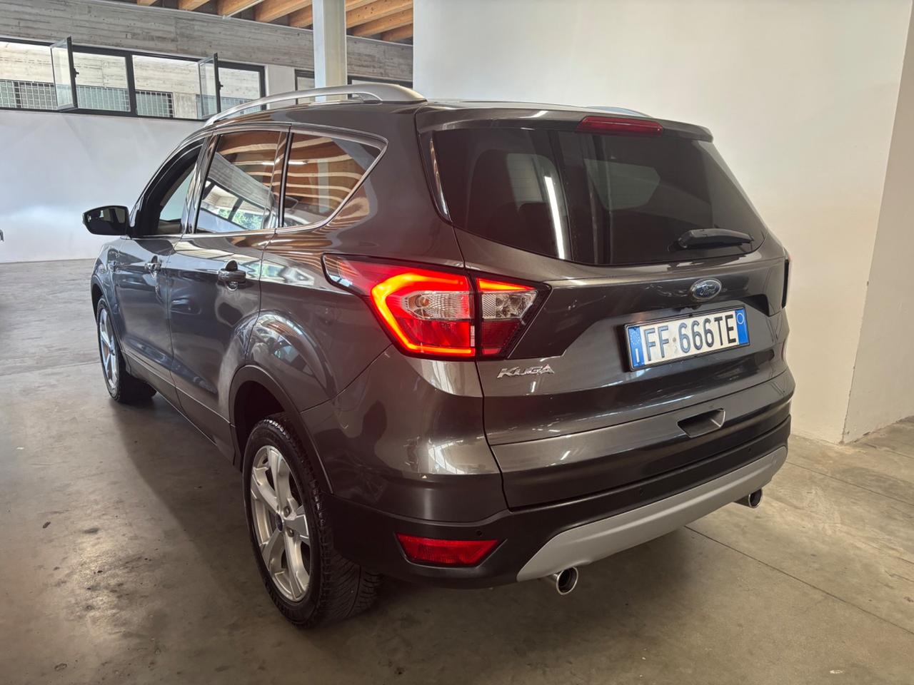Ford Kuga 1.5 TDCI AUTOMATICA Powershift Titanium