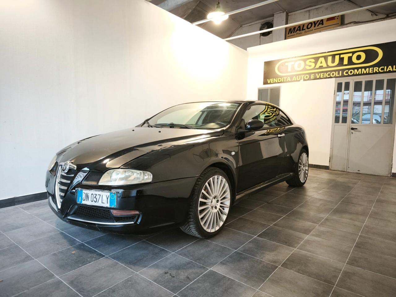 Alfa Romeo GT 1.9 JTDM 16V Distinctive