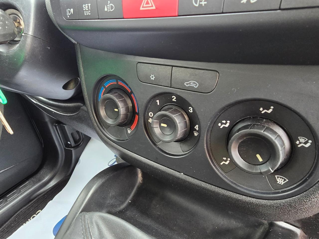 Opel Combo 5 posti fiat Doblò