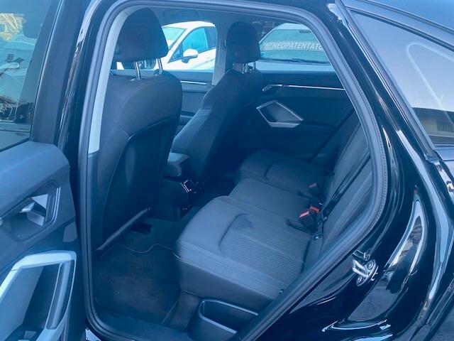 AUDI Q3 SPORTBACK 35 2.0 TDI S-LINE S-TRONIC IDENTITY BLACK