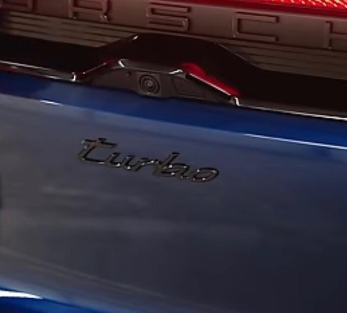 Porsche Macan EV Turbo