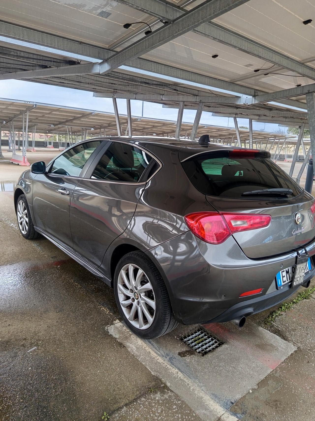 Alfa Romeo Giulietta 2.0 JTDm-2 140 CV Distinctive