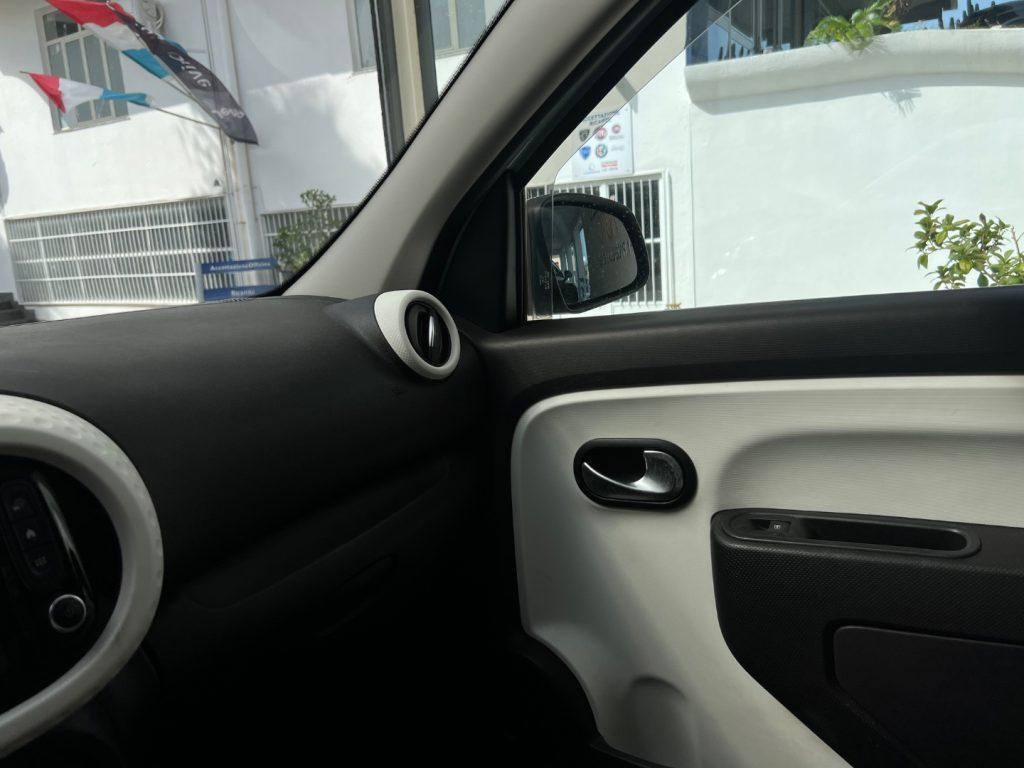 Renault Twingo SCe 65 CV Urban Night tua da €149,00 mensili
