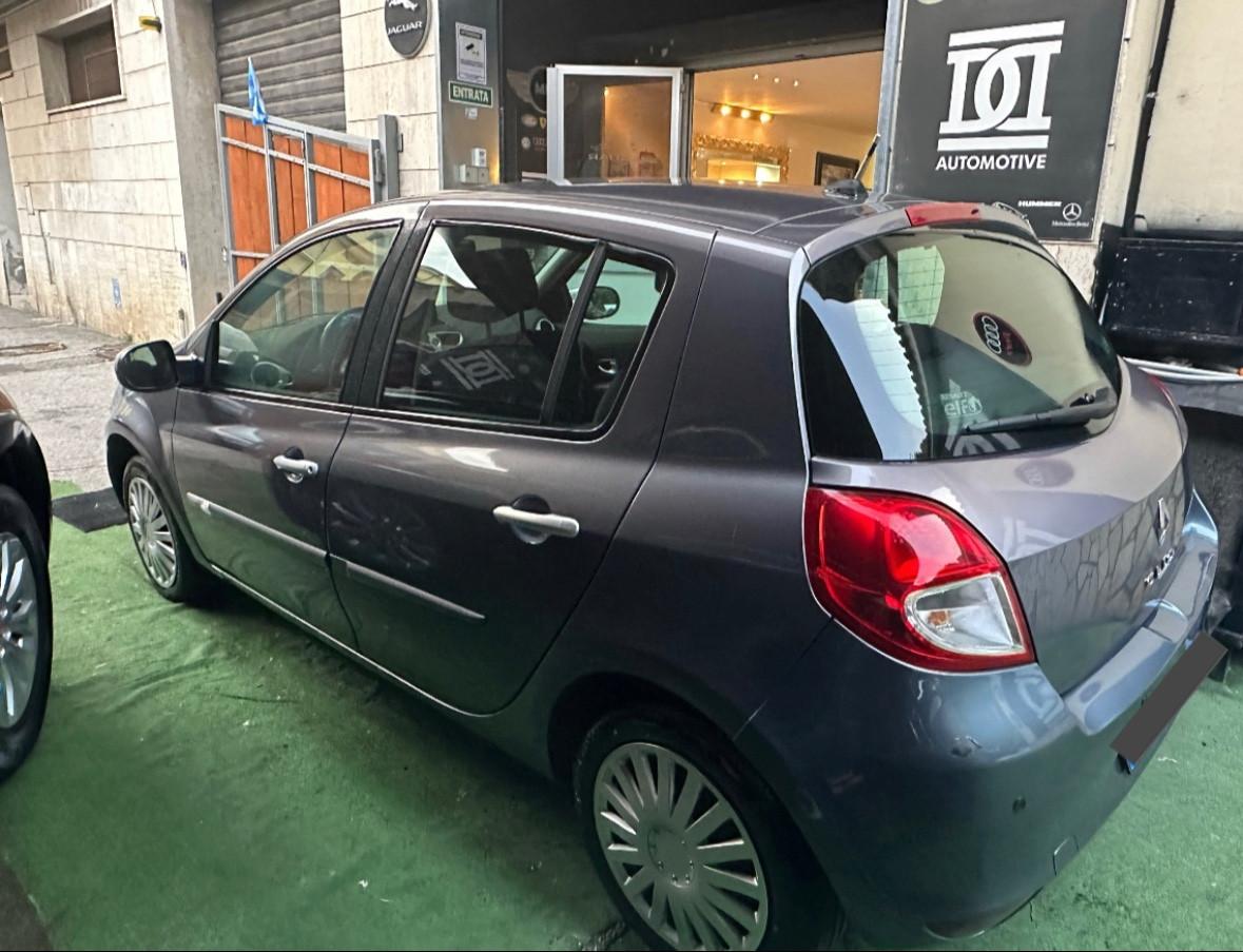 Renault Clio 1.2 16V 5 porte Dynamique/UNIP