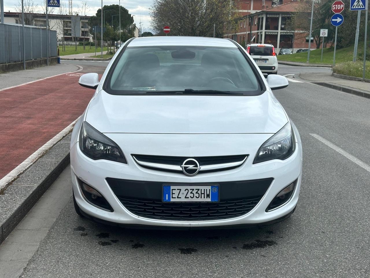 Opel Astra 1.4 Turbo 140CV Sports Tourer GPL Tech Cosmo