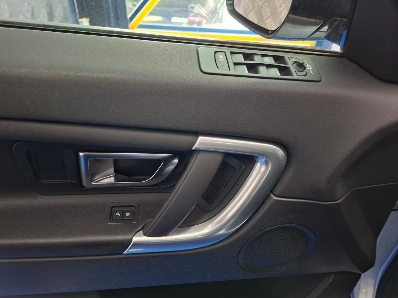 Land Rover Discovery Sport 7 posti cambio manuale full