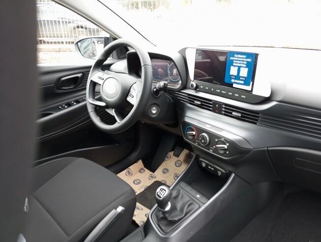 Hyundai i20 1.2 MPI MT Connectline