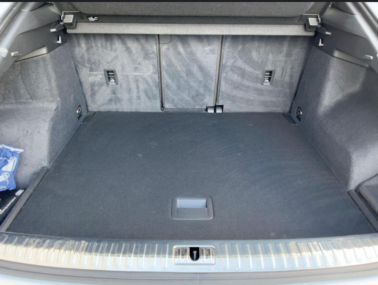 Audi Q3 35 TFSI S tronic S line edition 200cv Matrix Sonos