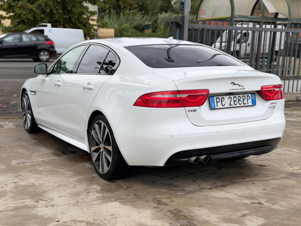 Jaguar XE 2.0 R-Sport D Turbo