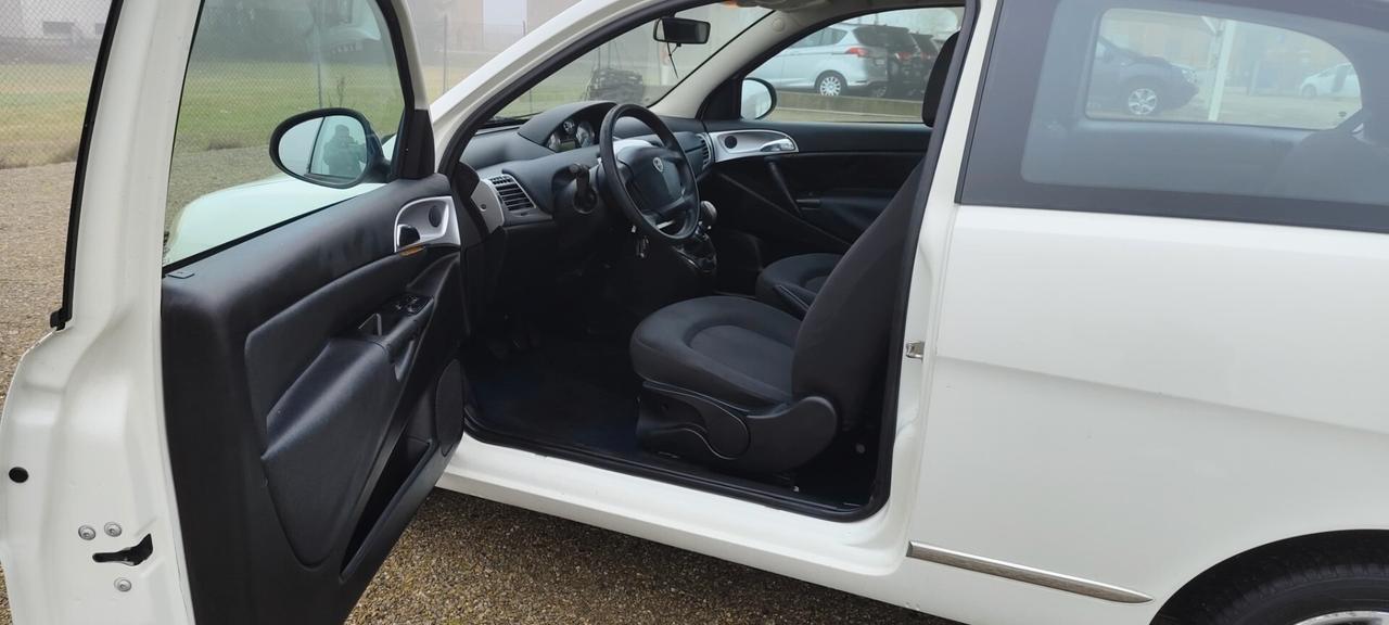 Lancia Ypsilon 1.2 69 CV 5 porte GPL Ecochic Platinum