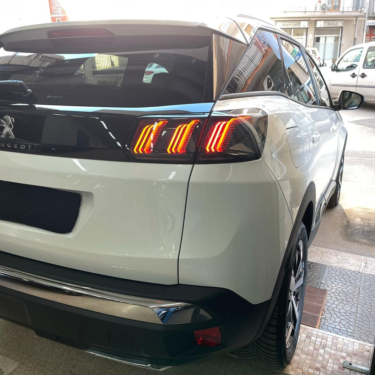 Peugeot 3008 benzina 130cv Allure