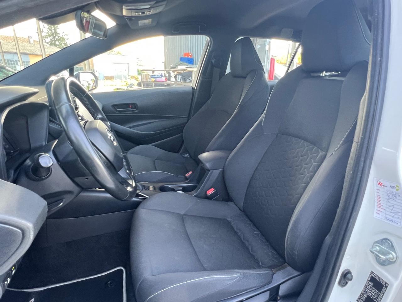 Toyota Corolla Touring 1.8 Hybrid Active