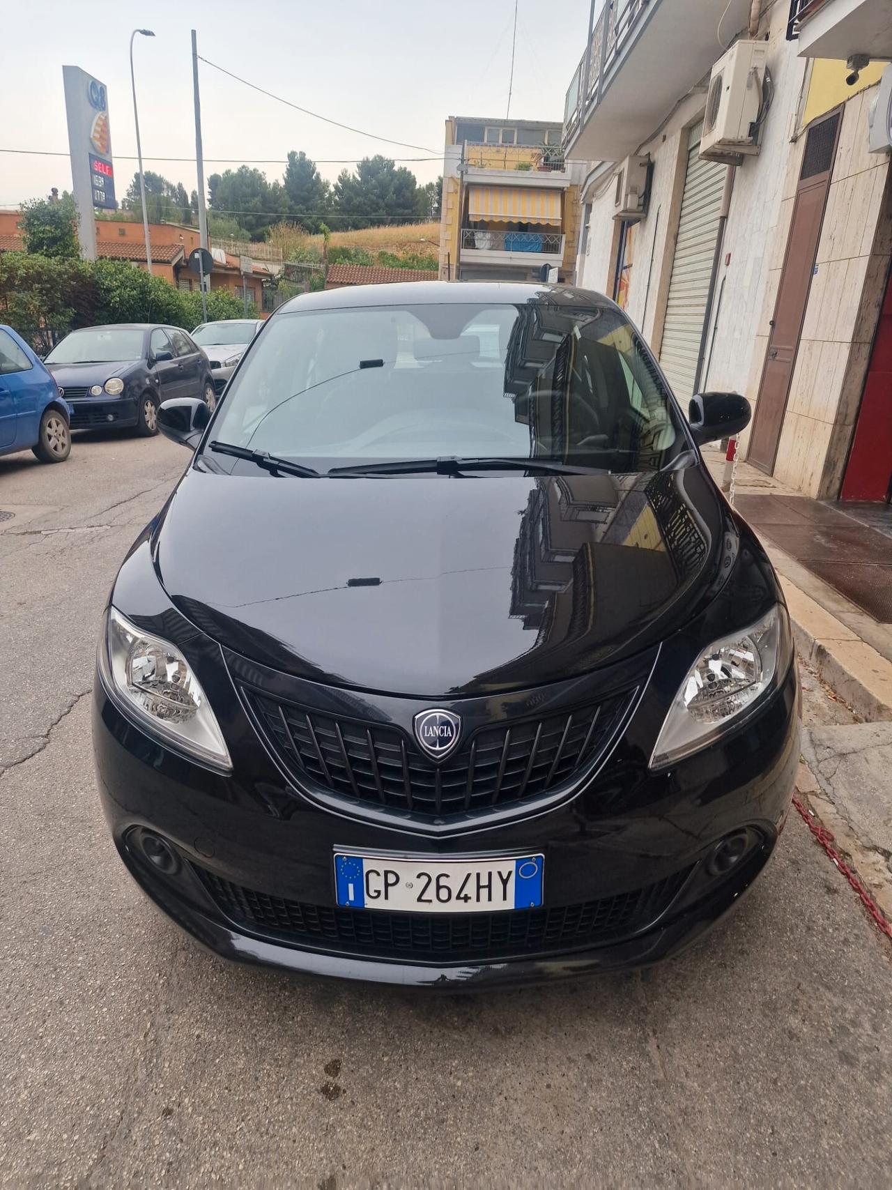 Lancia Ypsilon 1.0 FireFly 5 porte S&S Hybrid UnYca