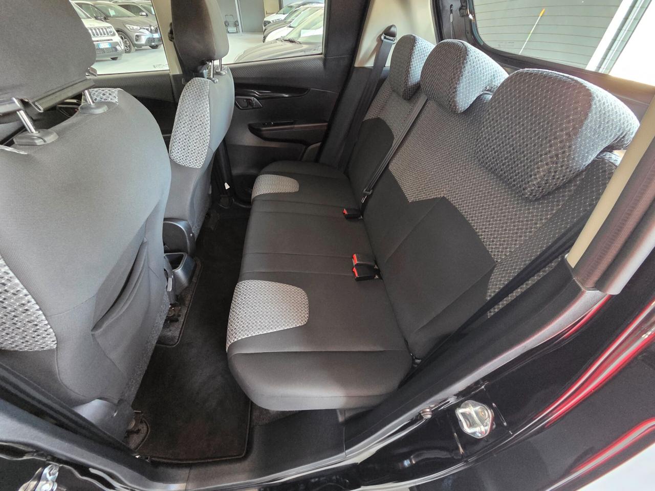 Mahindra KUV100 1.2 VVT M-Bifuel(GPL) K6+