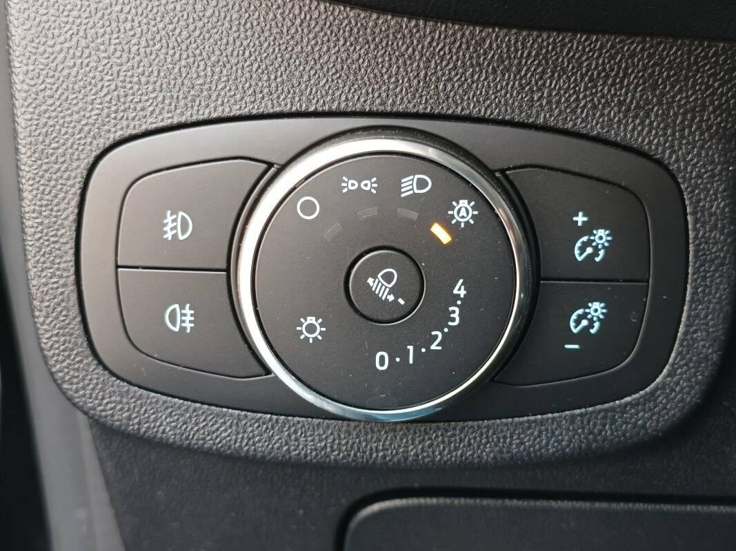 Ford Fiesta 125 cv Ibrida Titanium-GANCIO TRAINO