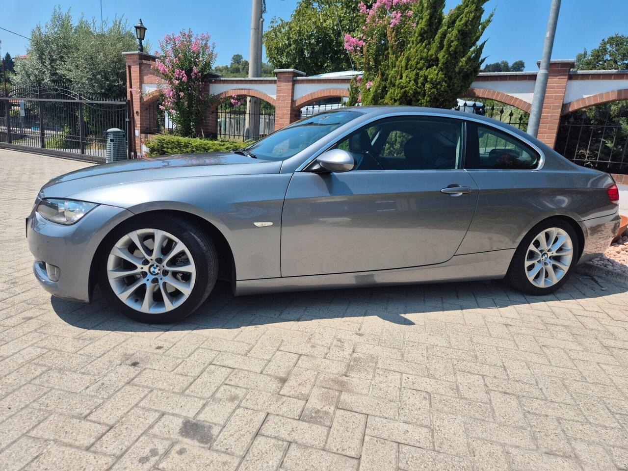 Bmw 325i -218CV Coupe' -AUTOMATICA-XENON-PELLE