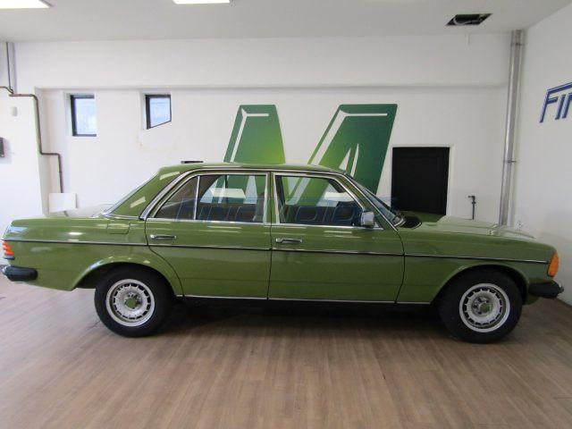 MERCEDES-BENZ 200 2.0 109 CV BERLINA