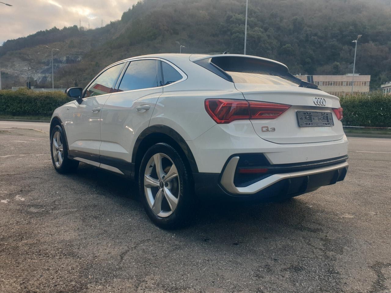 Audi Q3 SPB 35 TFSI S tronic line