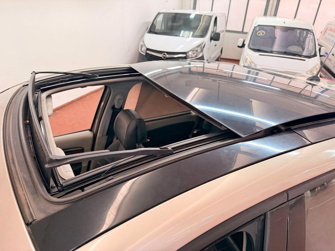 Renault Scenic X-Mod 1.5 dCi 110CVDynamique