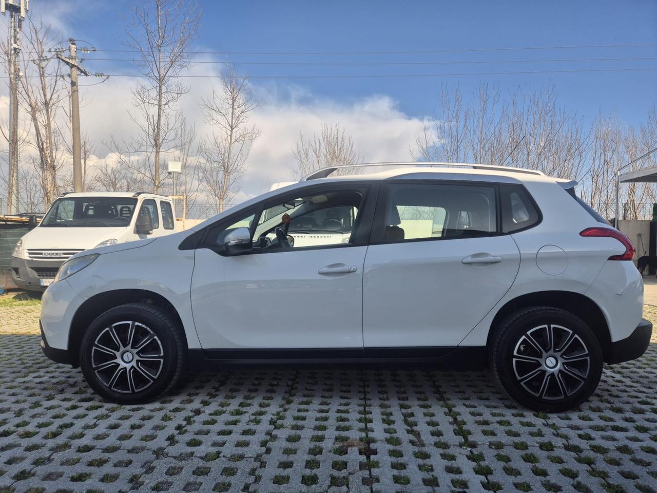 Peugeot 2008 PureTech 82 Allure