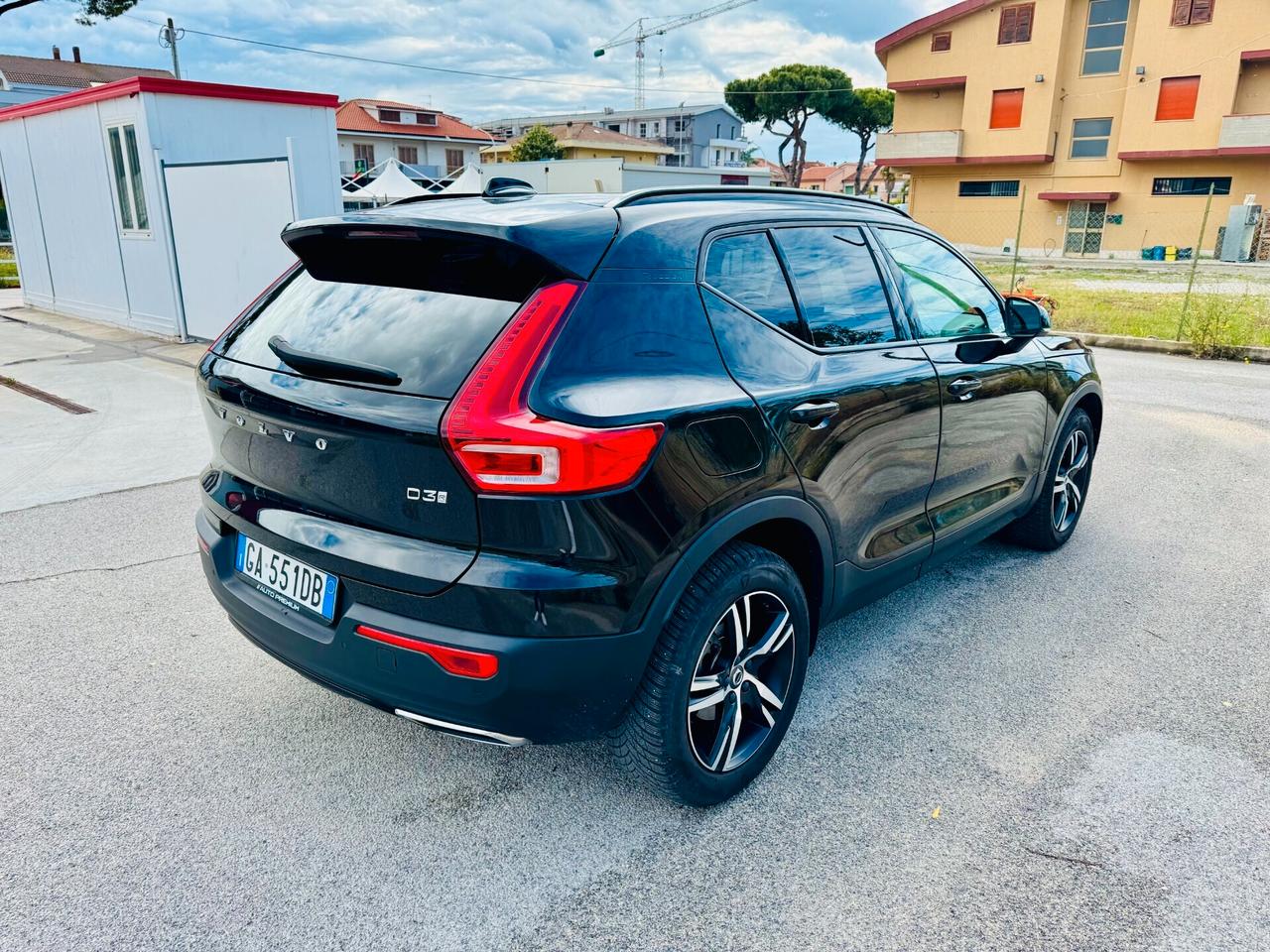 Volvo XC40 D3 R-design CarPlay / LED / RetroCam.