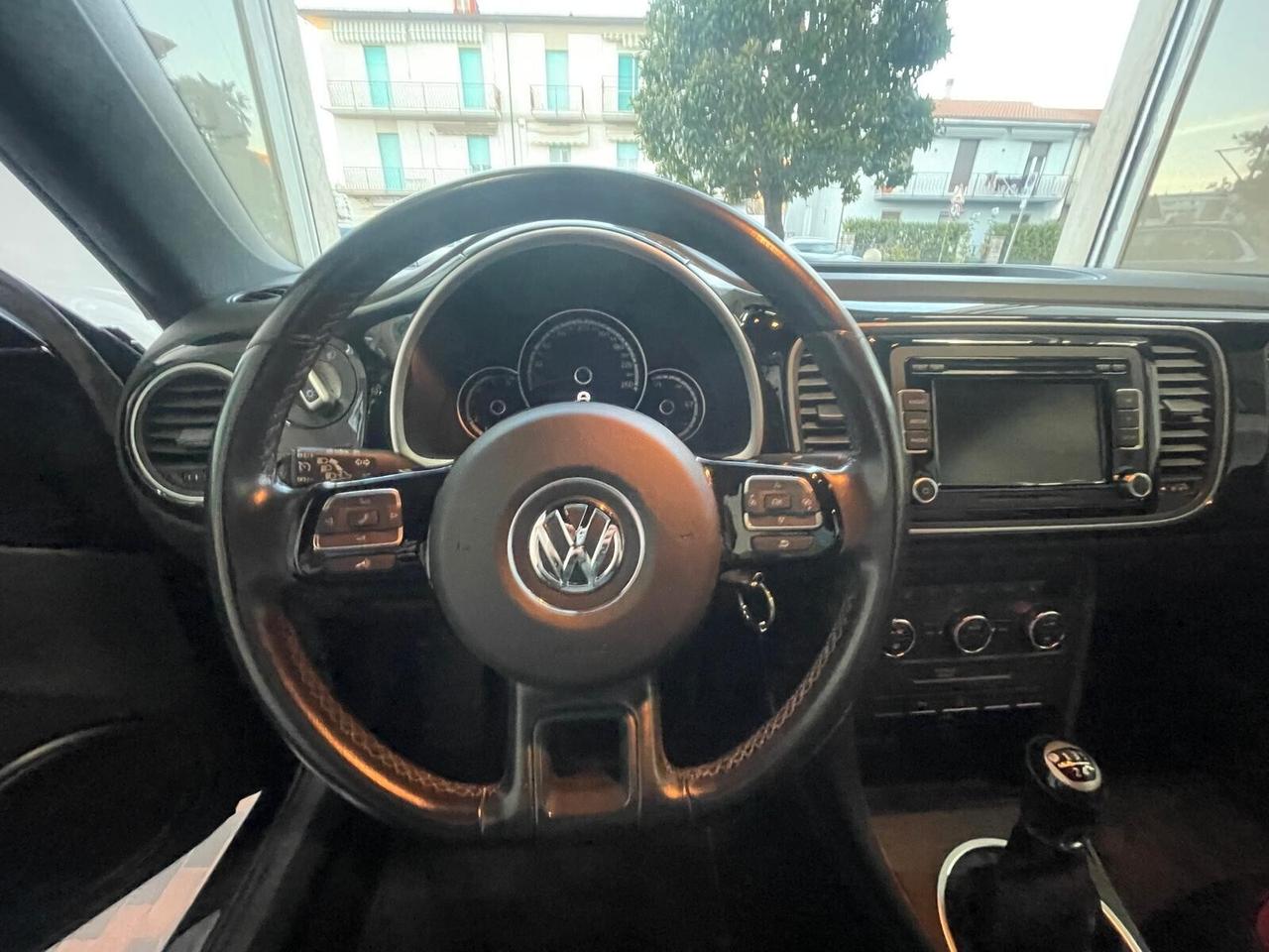 Volkswagen Maggiolino Cabrio 1.6 TDI Design