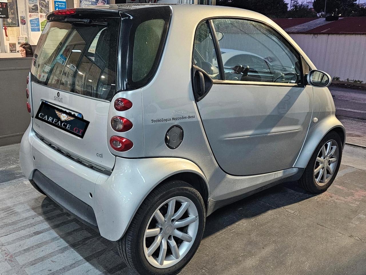 Smart ForTwo 800 cdi NEOPATENTATI - 2004