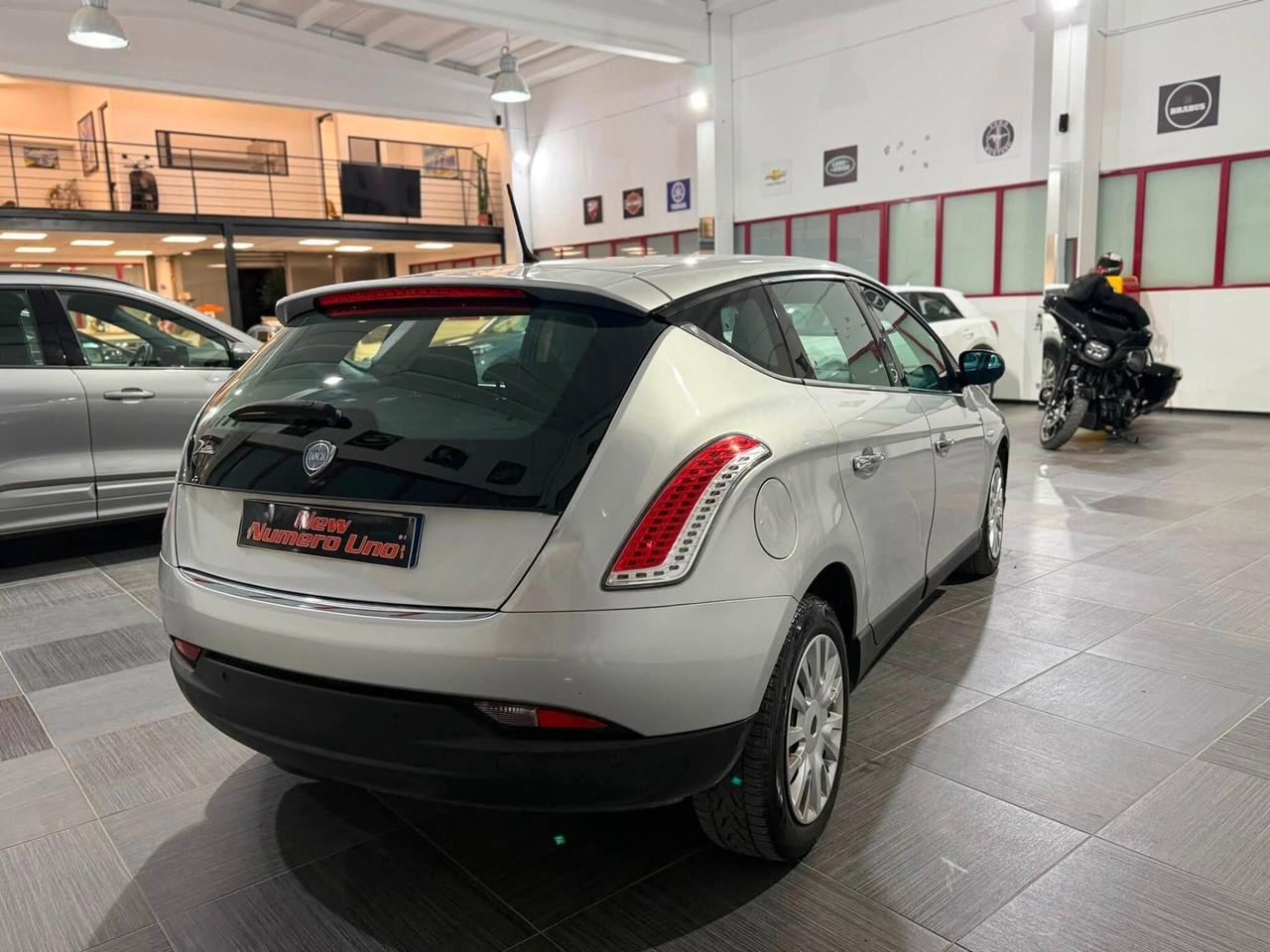 Lancia delta 1.6 Mjt 120cv Oro 2009