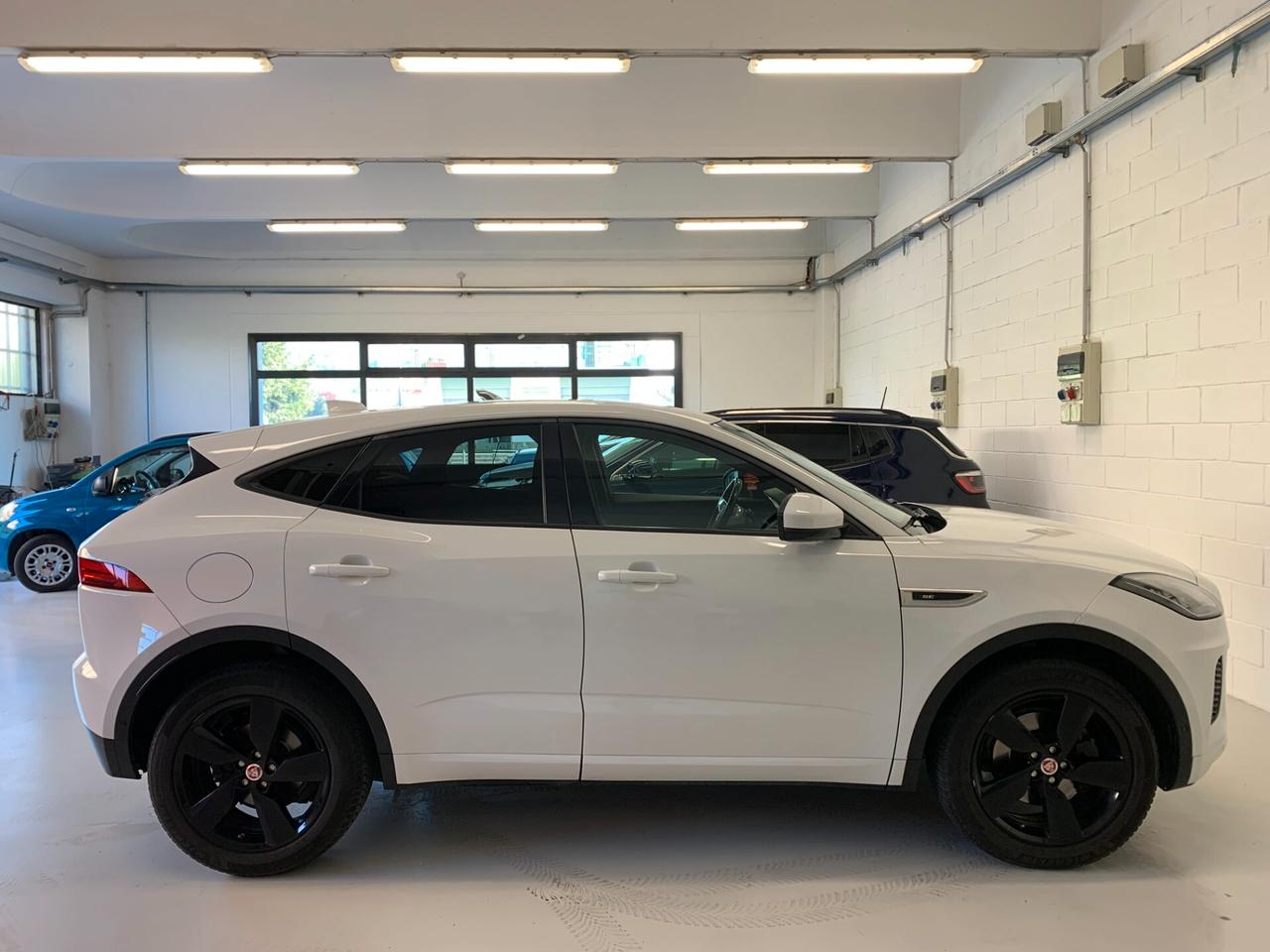 Jaguar E-Pace 2.0D 180 CV AWD aut. R-Dynamic