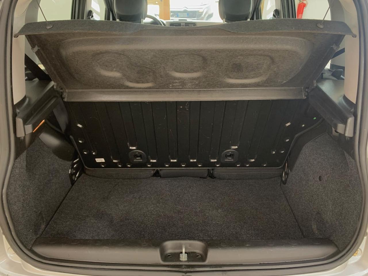 Fiat Panda 1.2 Lounge 69 CV