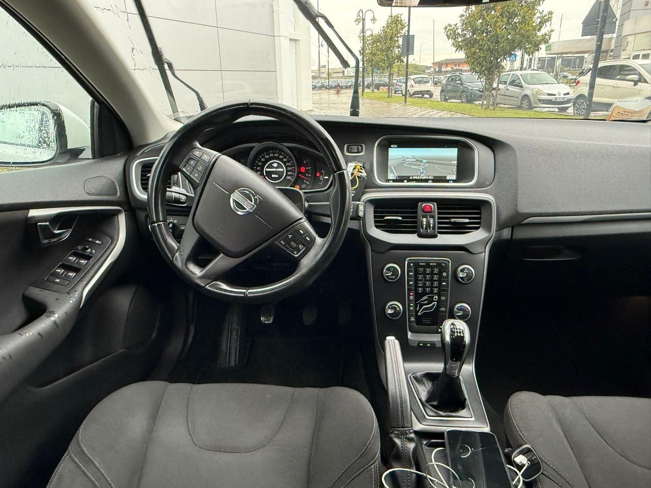 Volvo V40 D2 1.6 Summum
