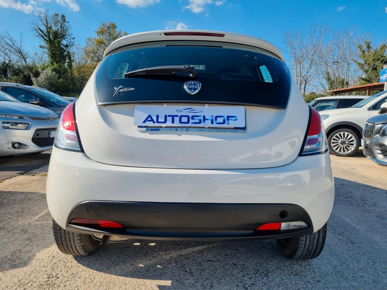 Lancia Ypsilon 1.2 69 CV 5 porte S&S Platinum