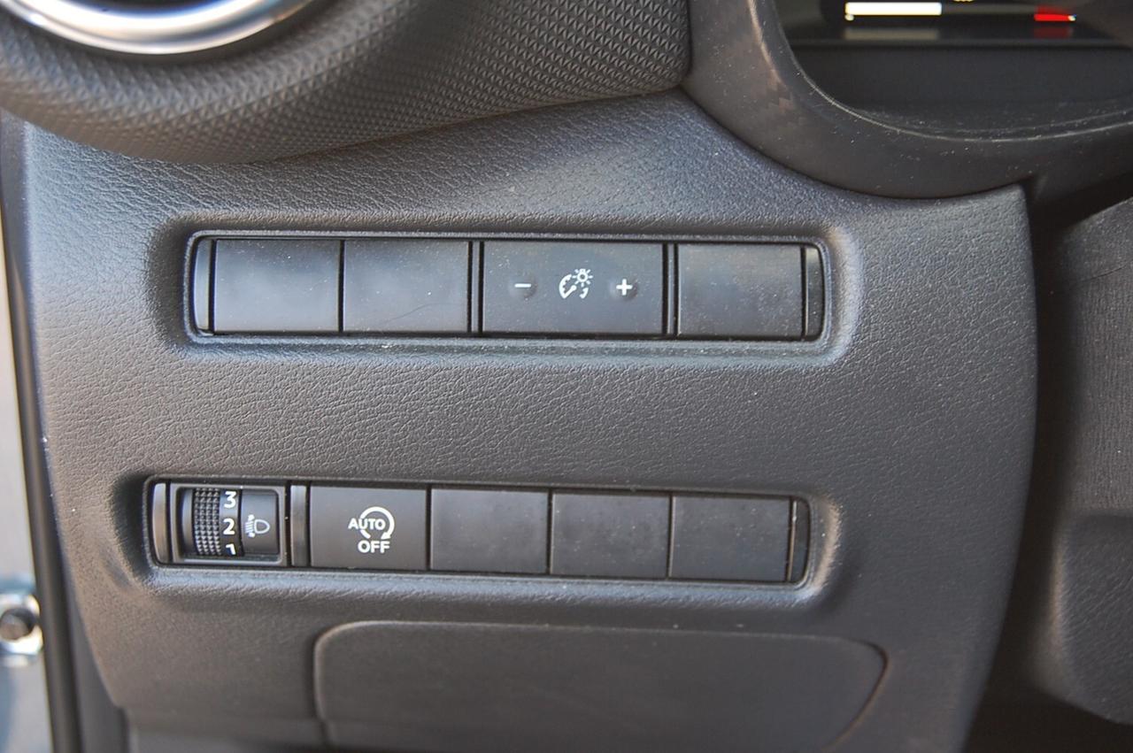 Nissan Juke 1.0 DIG-T 114 CV N-Connecta