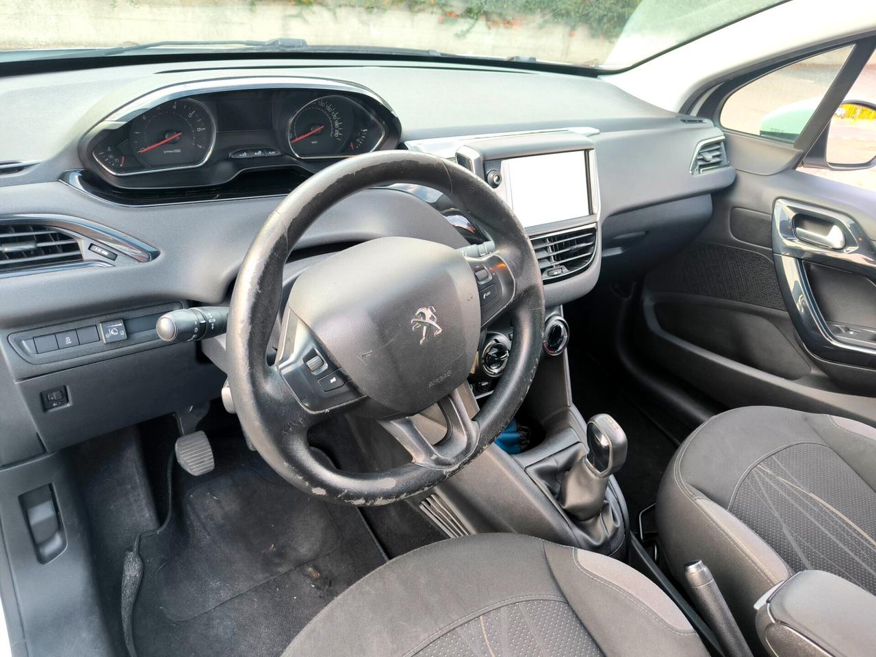 Peugeot 208 1o Serie 1.2VTI 82CV 3P Allure