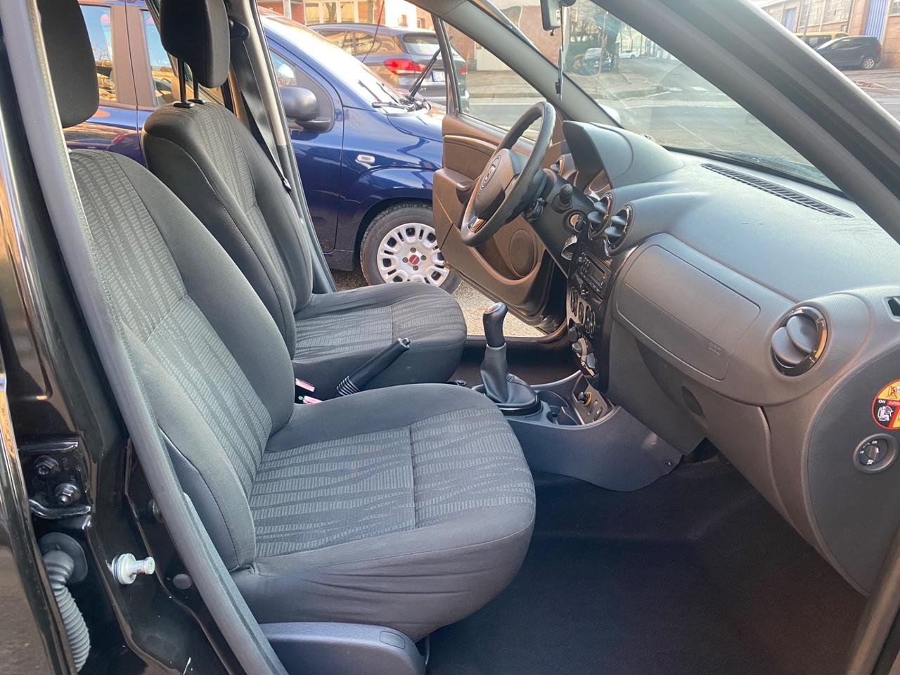 Dacia Duster 1.6 110CV 4x2 Ambiance NEOPATENTATI!!!