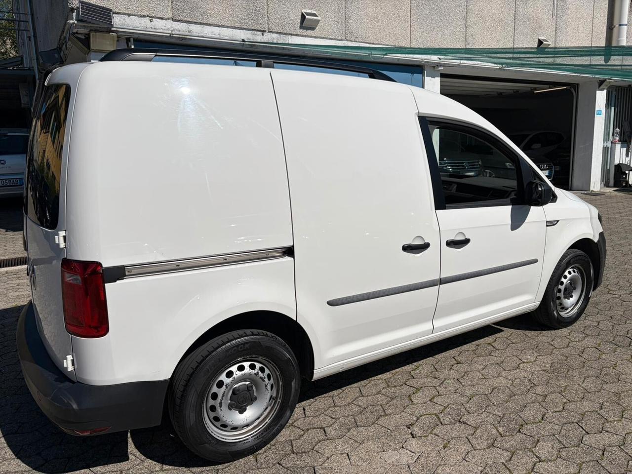 Volkswagen Caddy 2.0 TDI 102 CV DSG *EURO6D