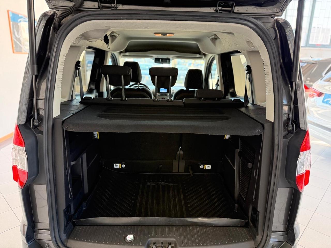 Ford Tourneo Courier 1.5 TDCI 2019