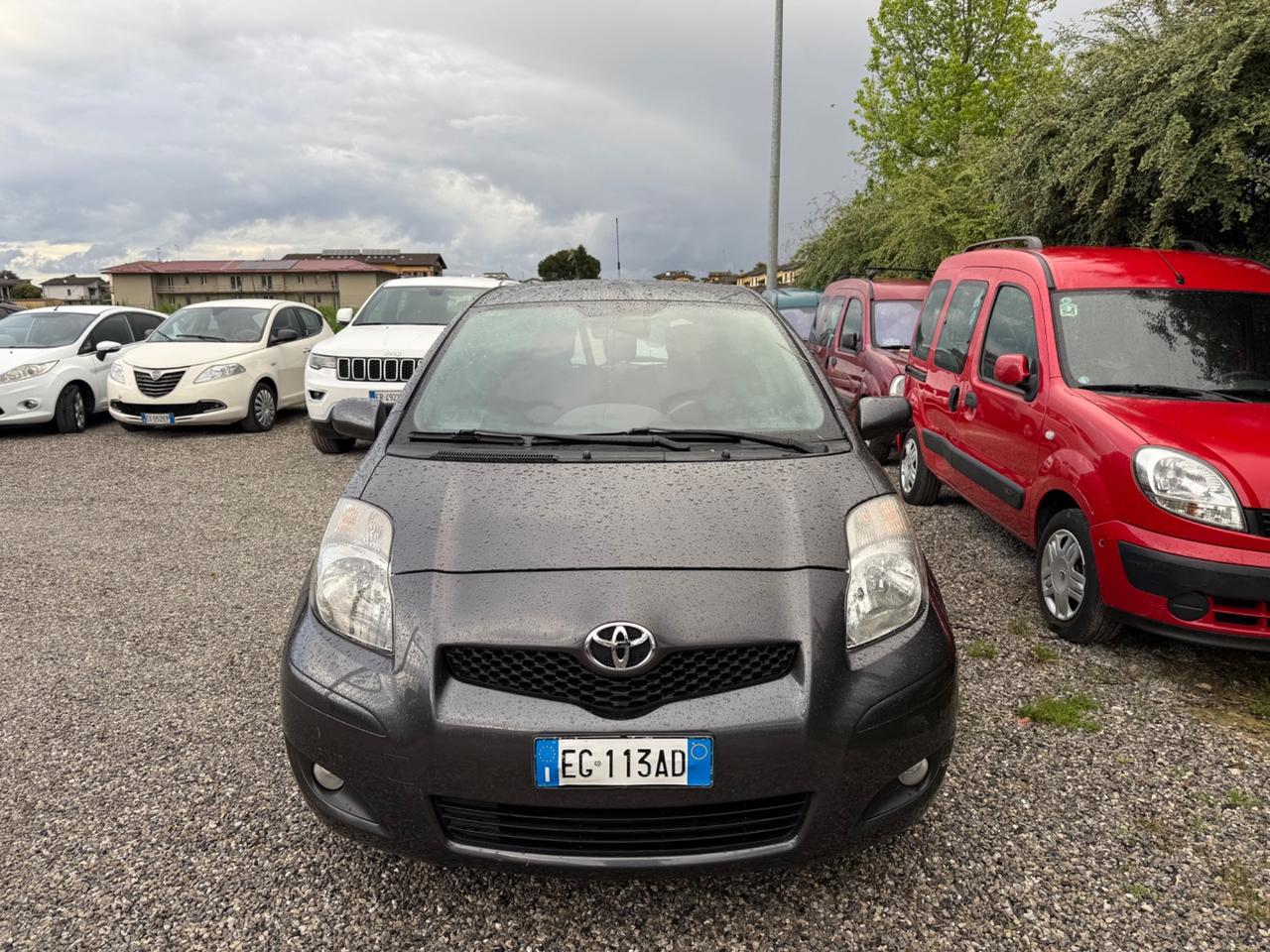 Toyota Yaris 1.0 5 porte Sol