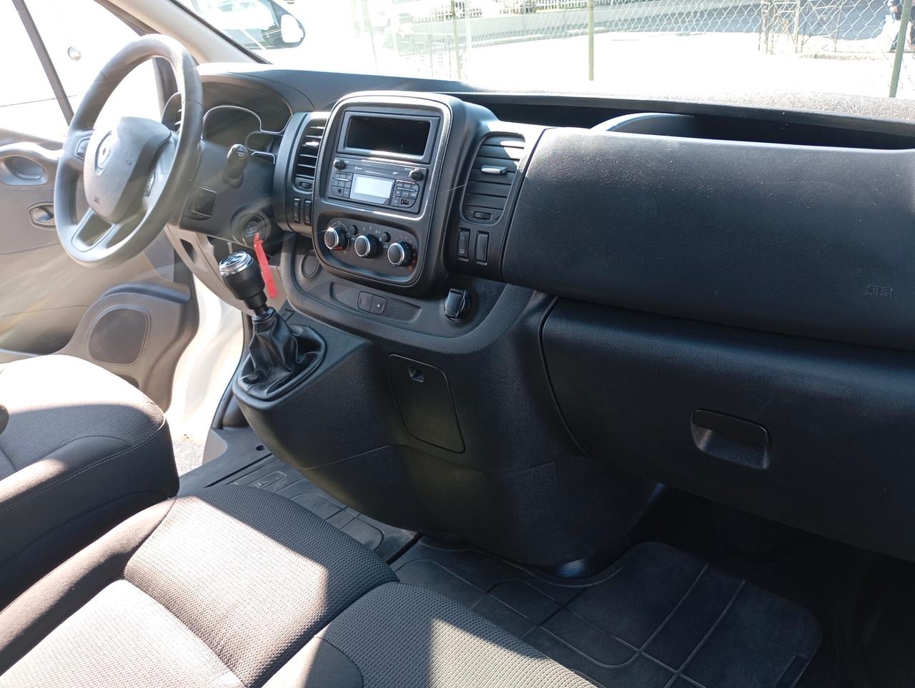 RENAULT TRAFIC 2000 DCI 145 CV PASSO LUNGO