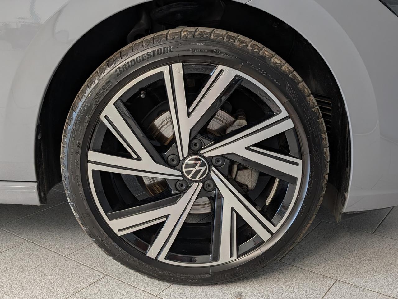 Volkswagen golf viii 1.5 TSI 130cv Style