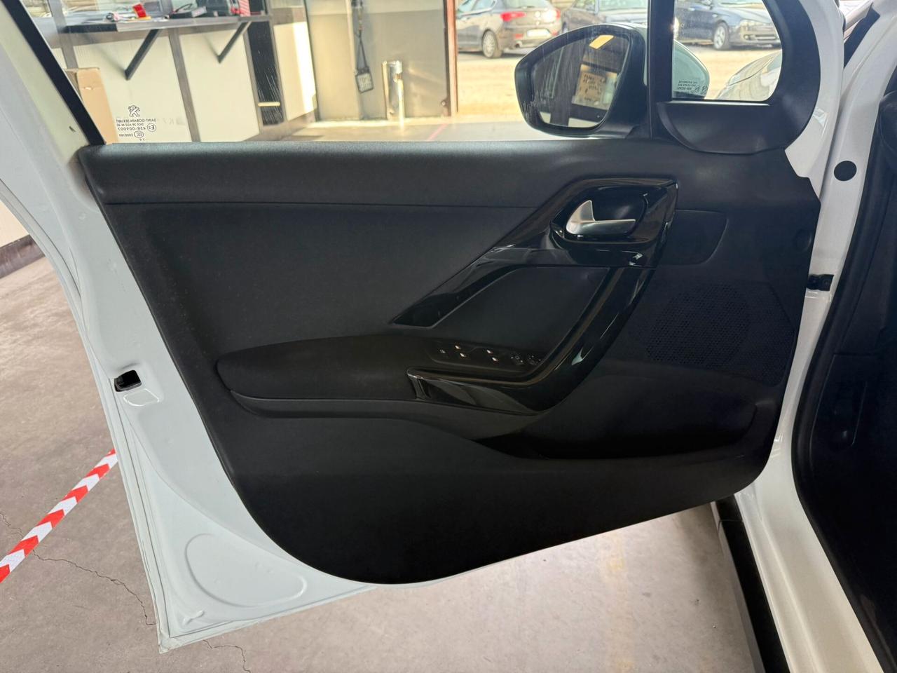 Peugeot 2008 PureTech 82 S&S Allure