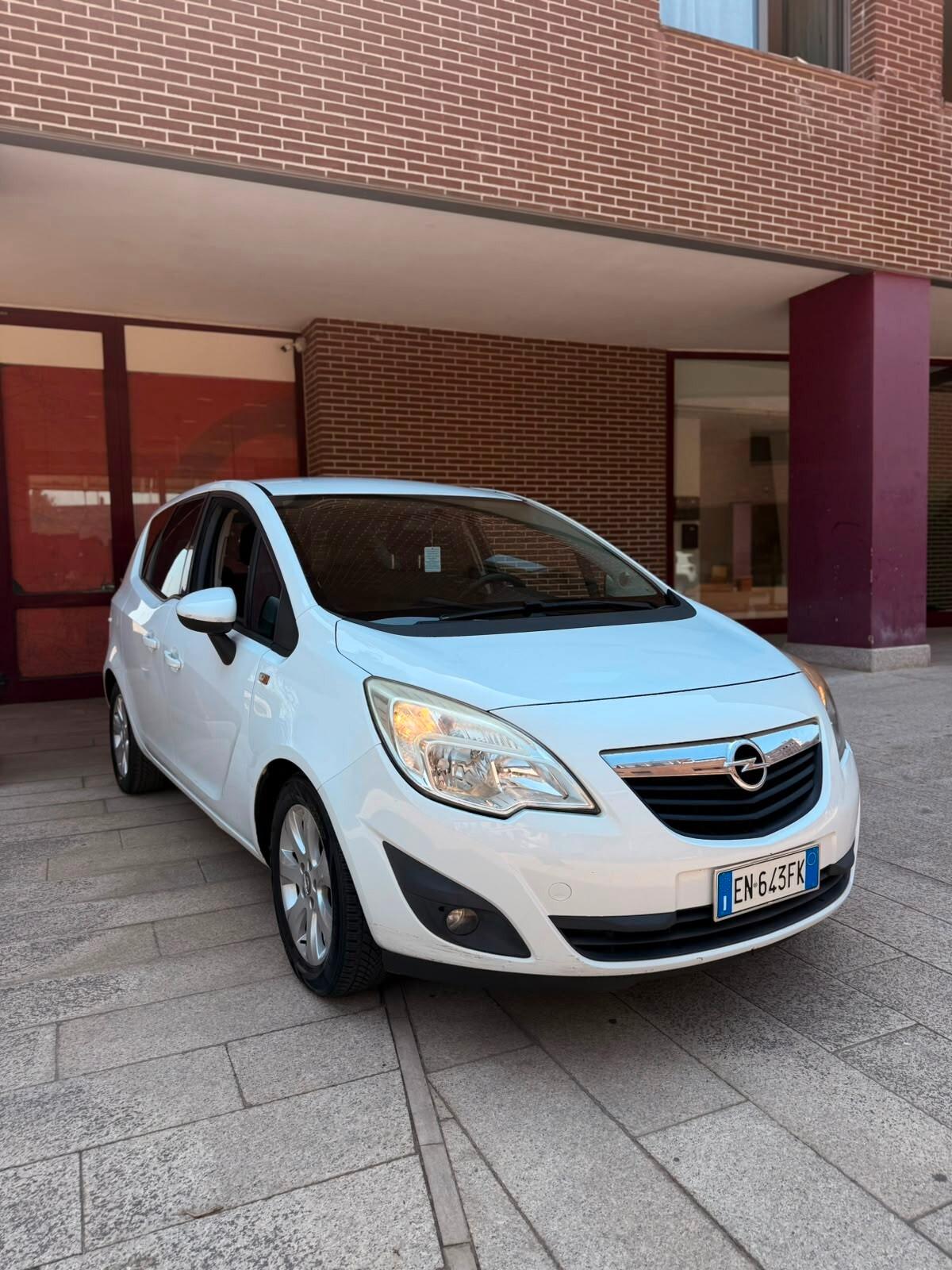 Opel Meriva 1.3 CDTI 95CV ecoFLEX Cosmo