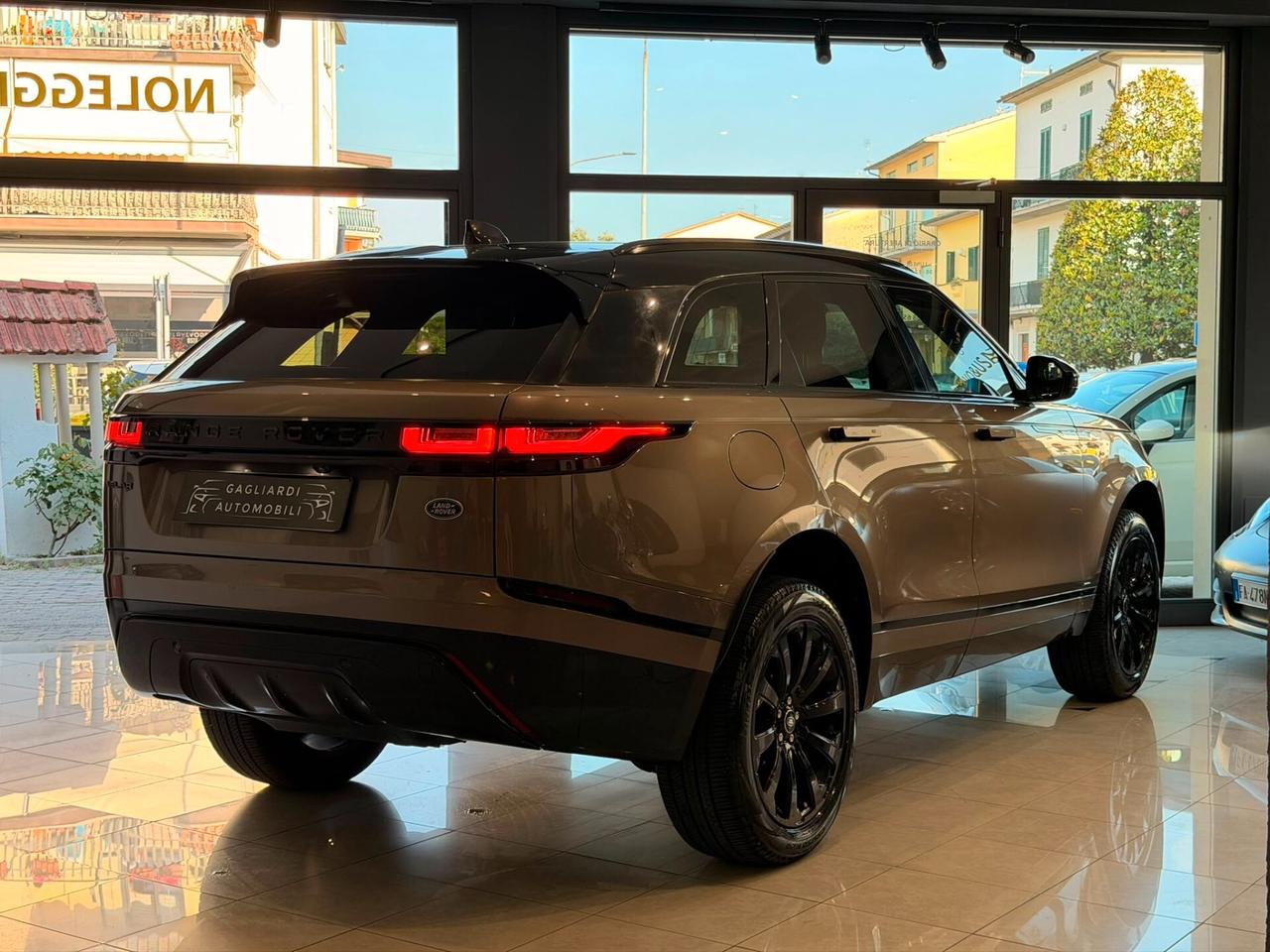 Land Rover Range Velar 2.0D I4 241 CV R-Dynamic HSE
