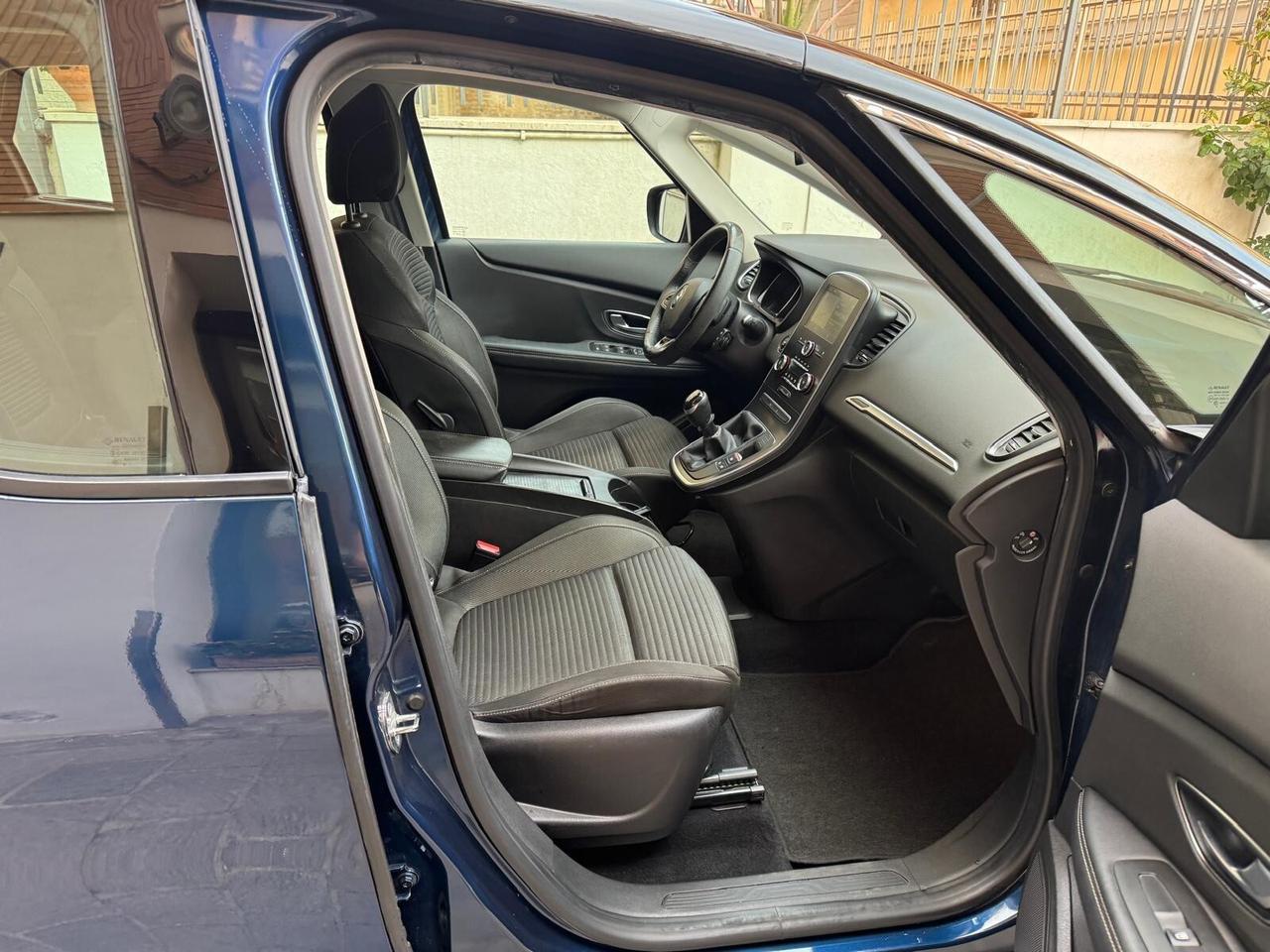 RENAULT Scenic TCe 140CV Intens