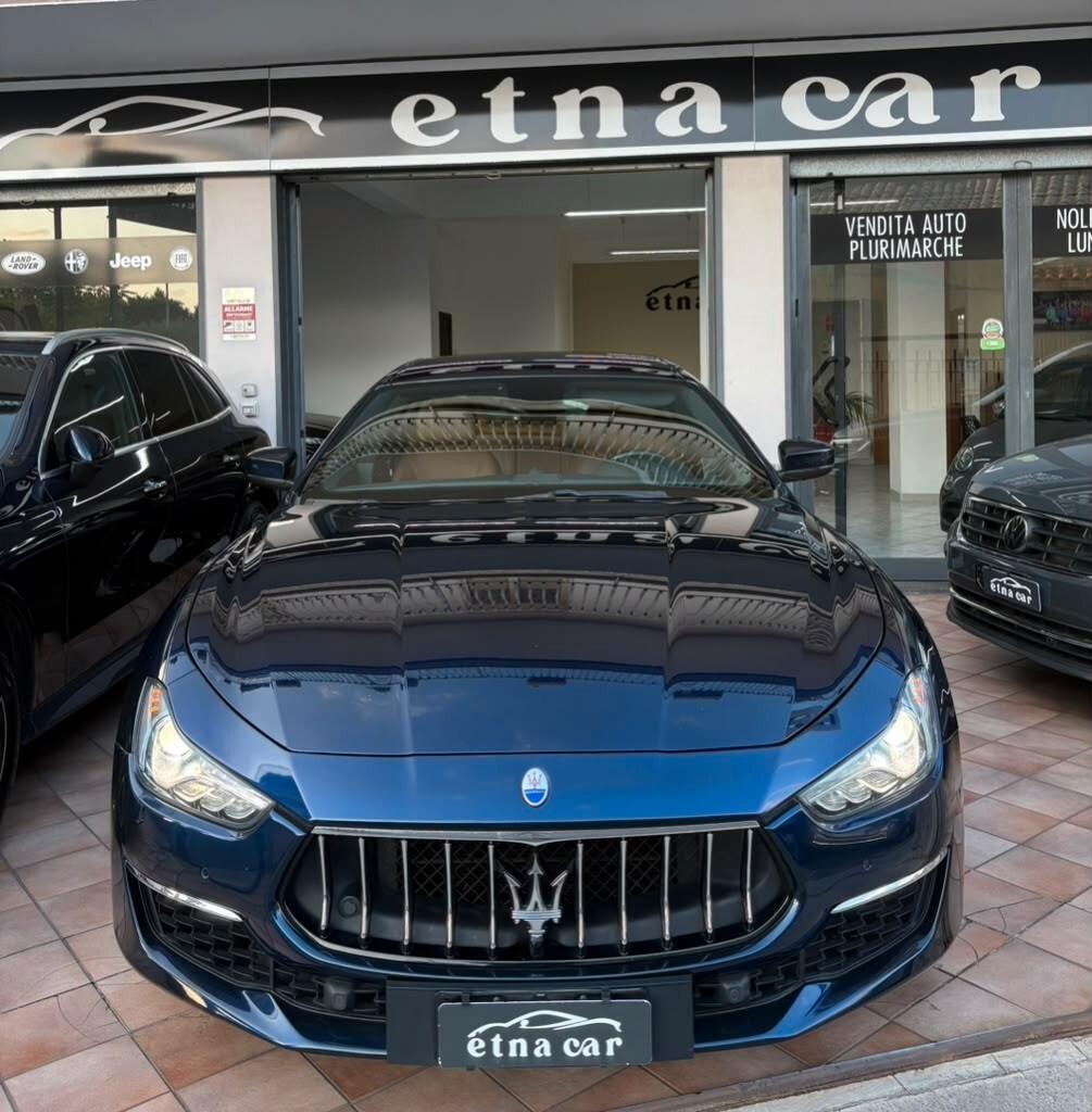 Maserati Ghibli L4 330 CV MHEV Gransport