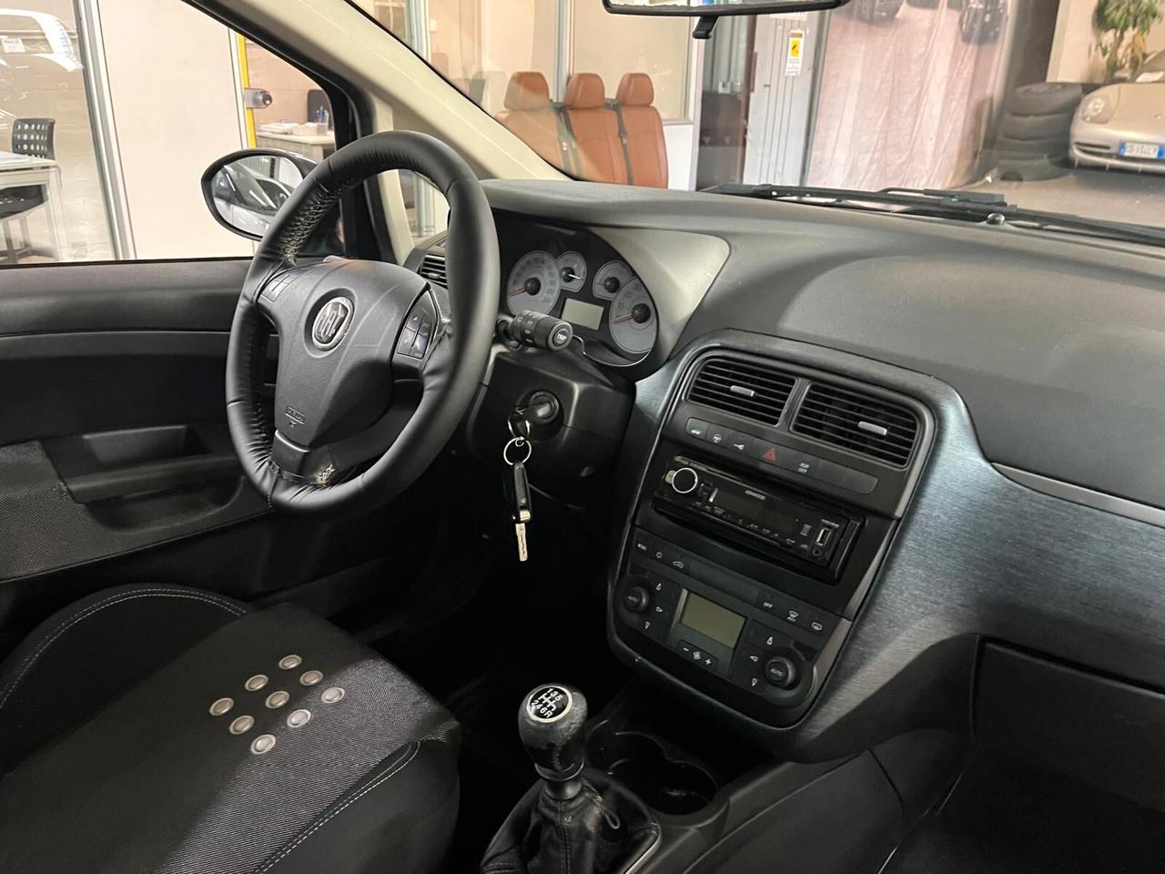 Fiat Grande Punto 1.4 Starjet 16V 5 porte Sport
