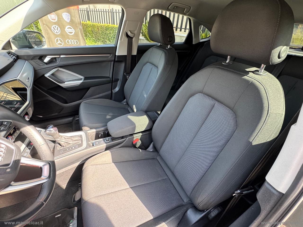 AUDI Q3 SPB 35 TDI S tronic Business Plus