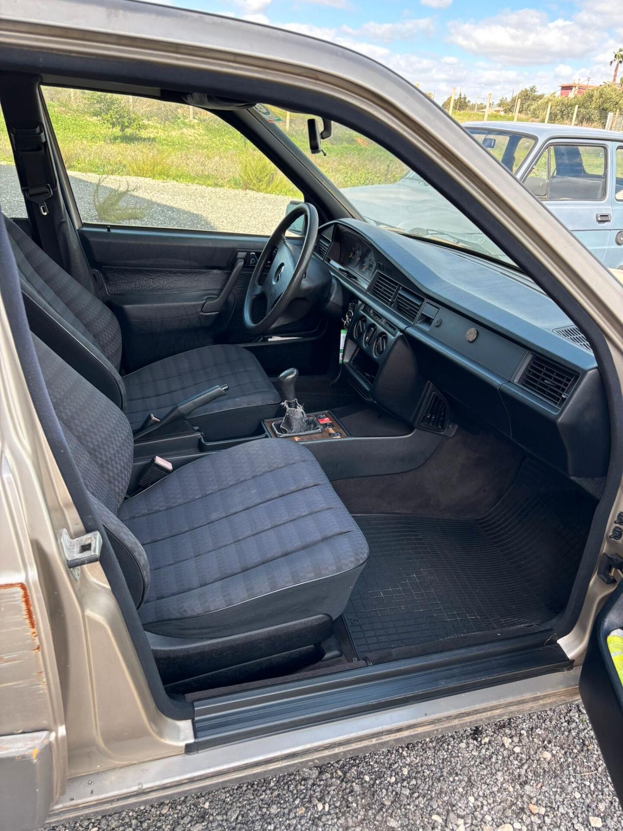 Mercedes-benz 190 1.8 E