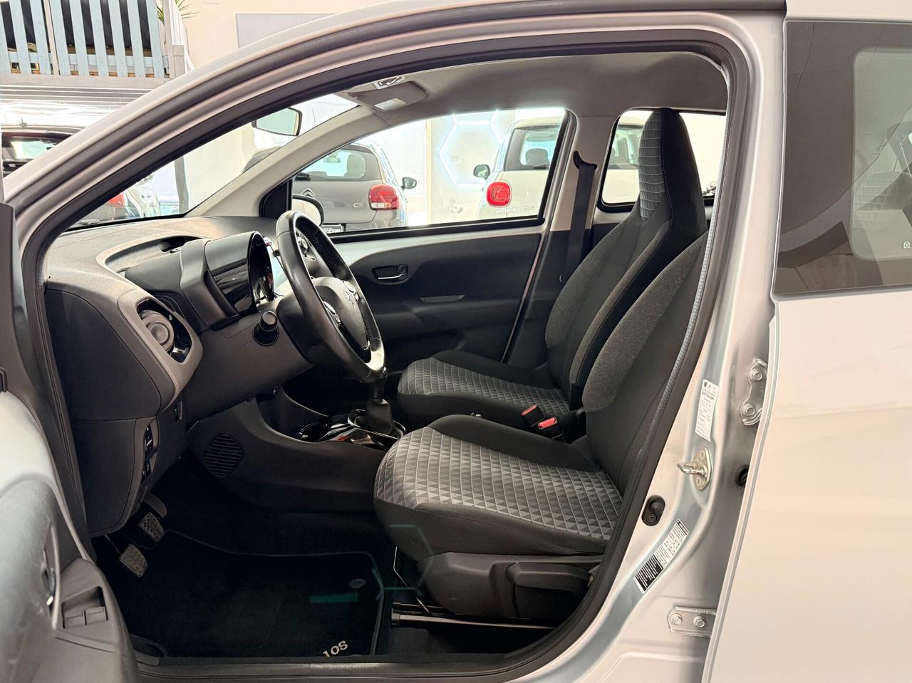 Peugeot 108 VTi 72cv Aziendale 5 porte Allure